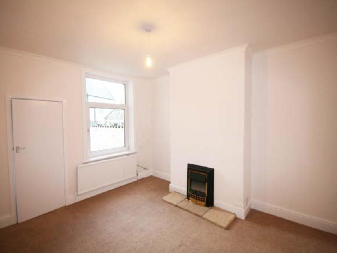 4 bedroom terraced house To Let in Barnoldswick - 12oakterracebarnoldswick-4.jpg